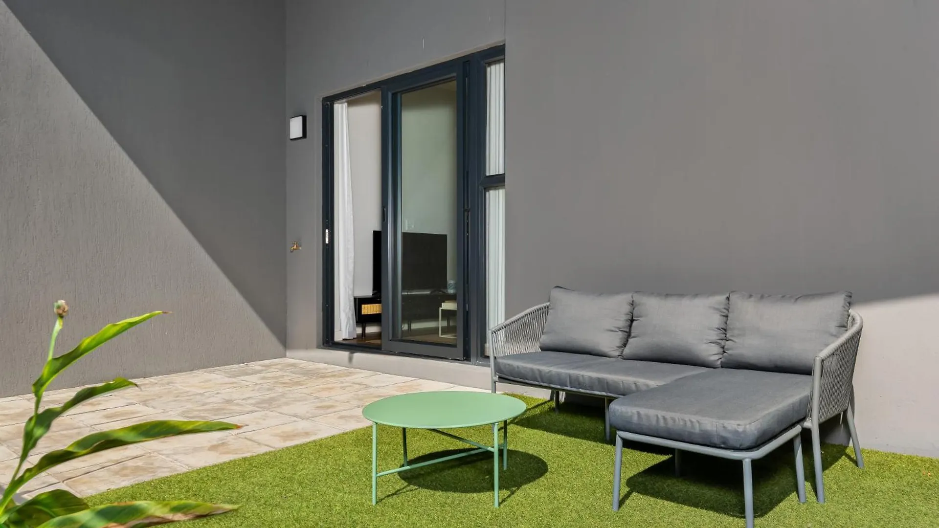 Newlands Peak Aparthotel By Totalstay Cape Town South Africa